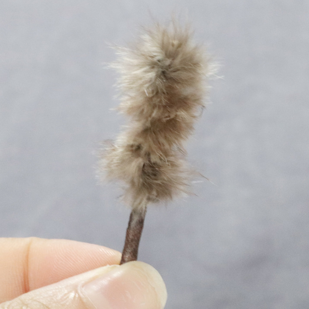 Handcrafted Dollhouse Miniature Feather Duster Model Toy Cleaning Tool