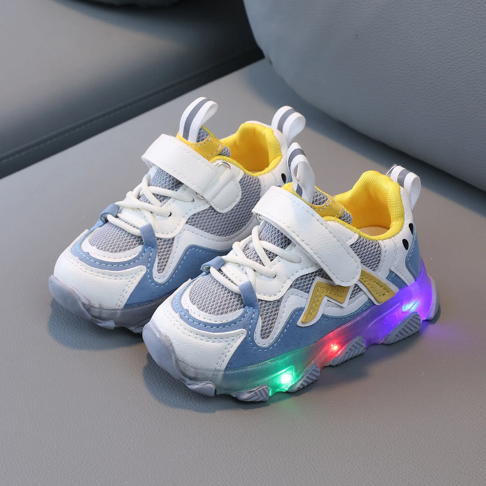 Cute Led Luminous Light Toddler Baby Boys or Girls Mesh Sneakers