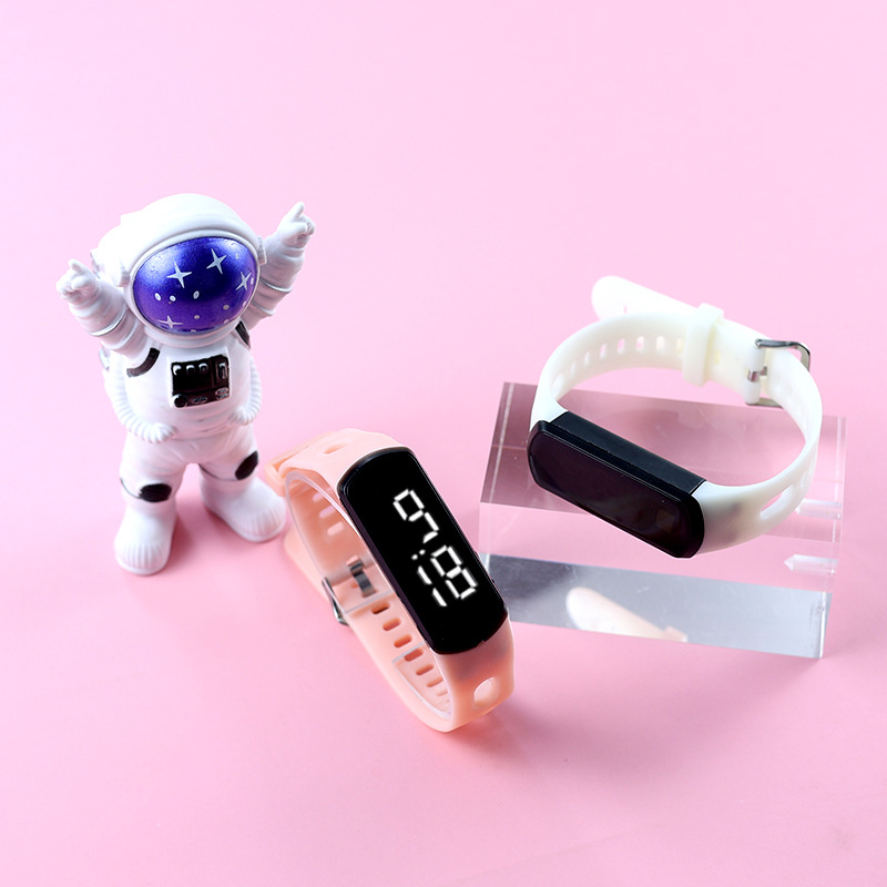 Men Women Watch LED Electronic Watch Children Fashion Student Outdoor Sports Silicone Digital Electronic Bracelet Watch for Gift