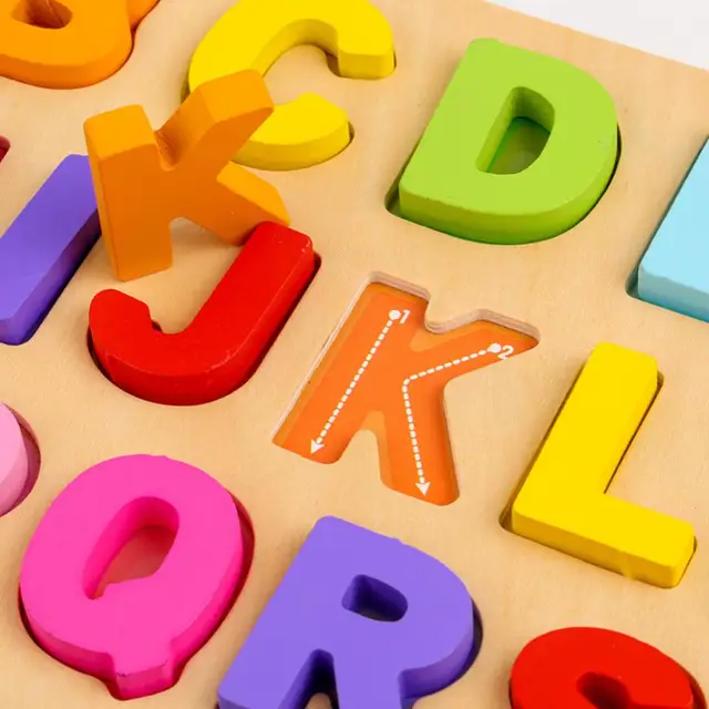 Puzzle educativo de madeira Alfabeto e Números - CreativPad
