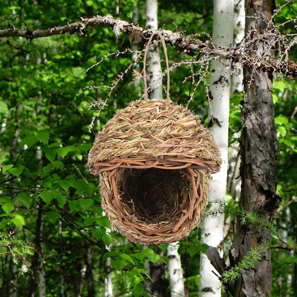 Hand-Woven Bird House Natural Grass Bird Nest Shelter Hut Bird Hideaway Outside Hanging Nest Houses