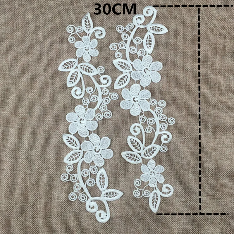 fityle 1 Pair White Embroidered Floral Neckline Lace Collar for DIY Sewing Craft for bridal wedding apparel DIY Sewing Projects