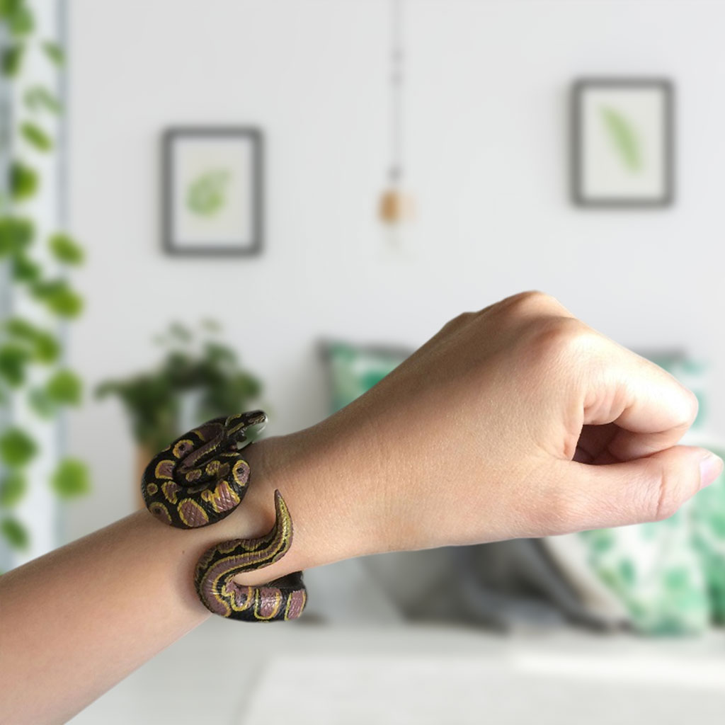 Funny Tricky Fake Snake Bracelet, Artificial Spoof Animal Model Wristband, Kids Novelty Jokes Toys for Halloween Party Gifts