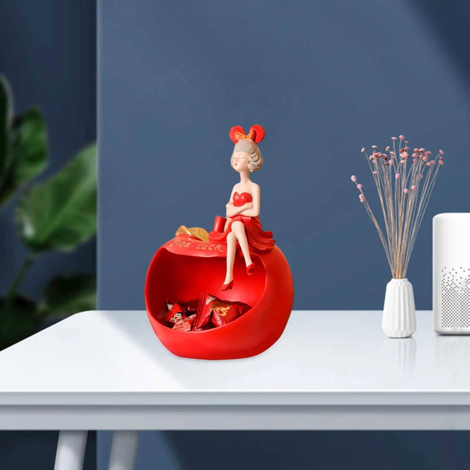 Resin Apple Girl Storage Statue Art Crafts Decor Keys Snacks Tray Sculpture for Hotel Living Room Home Phone Stand Gifts