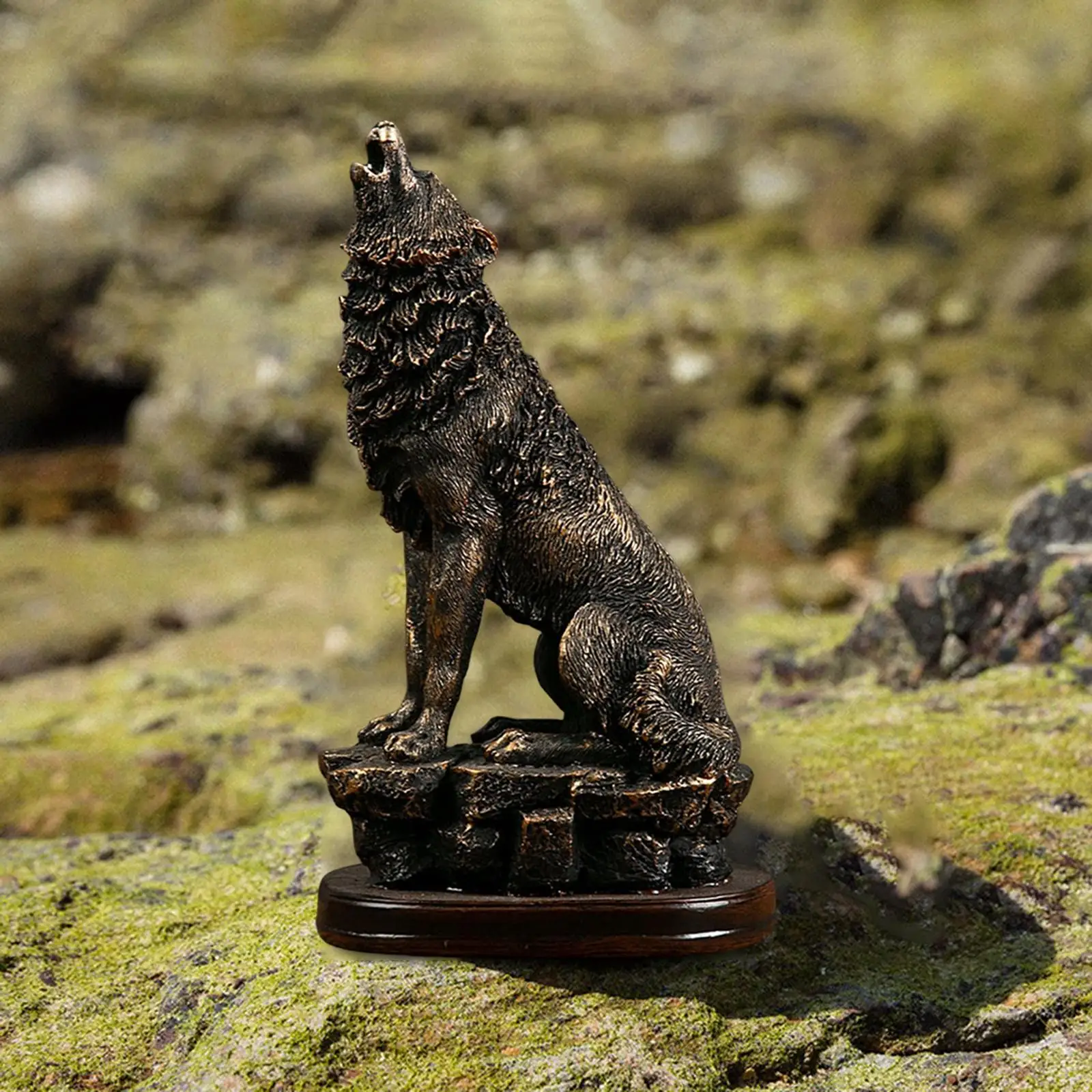 Wolf Figurine, Tabletop Ornament Creative Resin Sculpture Animal Statue for Dining Room Office Gift Fireplace