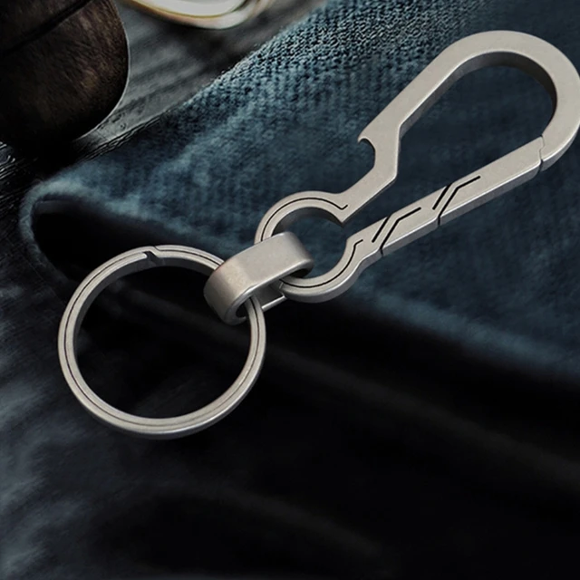 1pc Men's Titanium Bottle Opener Key Chain Carabiner Car Key Chains With  Key Ring For Unisex