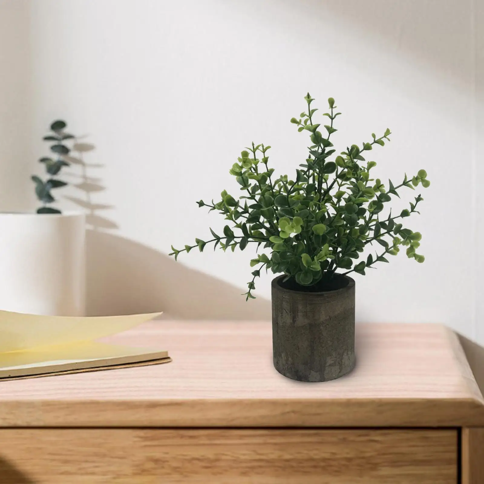 Mini Artificial Eucalyptus Plants with Pot for Office Desk, Fake Plant with Plastic Pots for Home, Shower Rooms Decoration