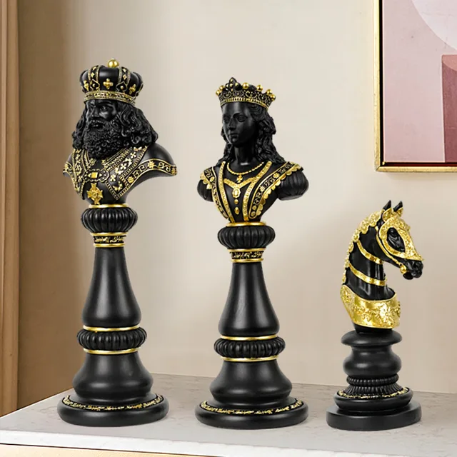 Criativo resina artesanato ornamentos internacionais xadrez cavalo cabeça  rei rainha estátua peças de xadrez decoração para casa acessórios -  AliExpress