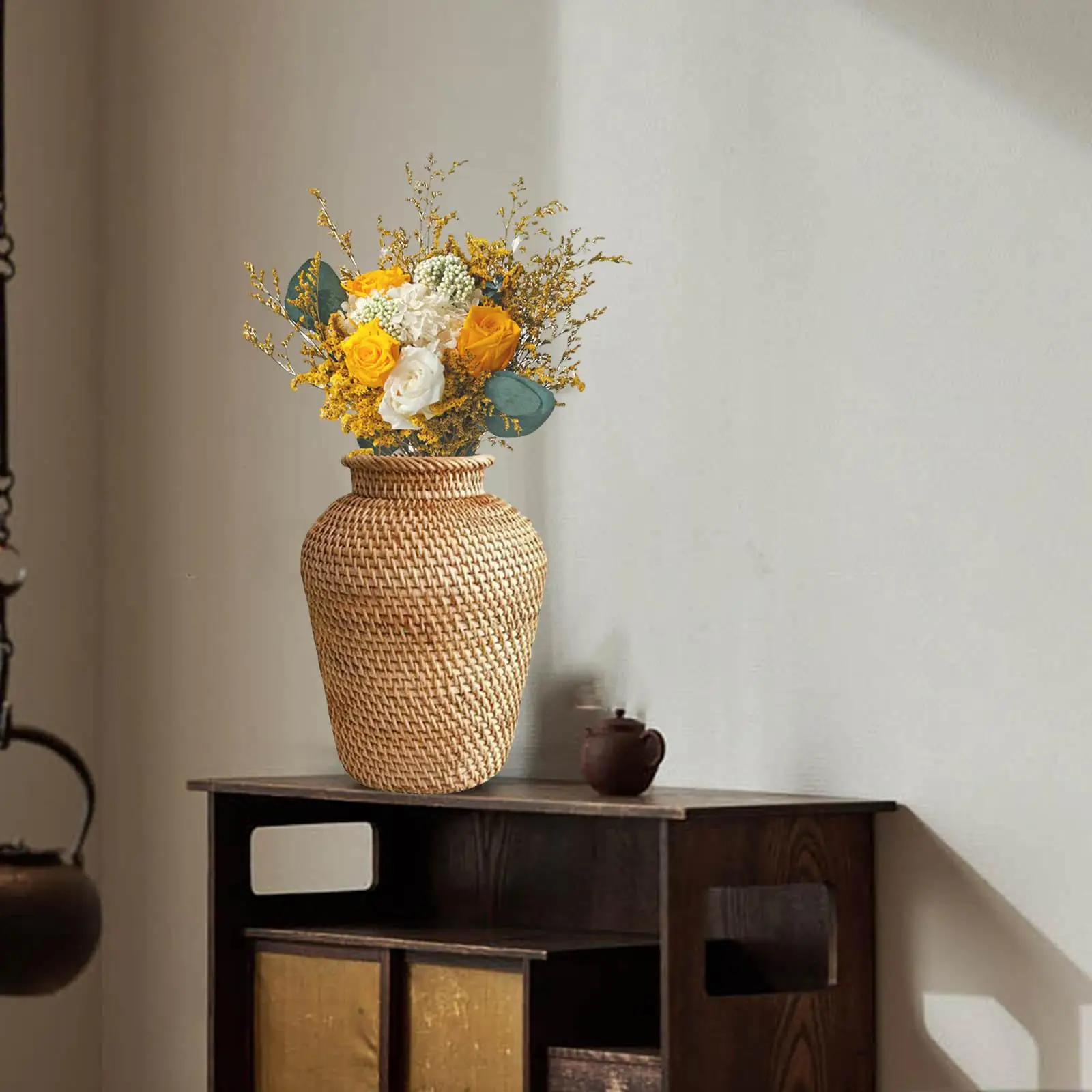 Rattan Vase Flower Pot Vintage Style Table Centerpiece Elegant Wicker Vase for Hotel Flower Arrangement Home Bedroom Farmhouse