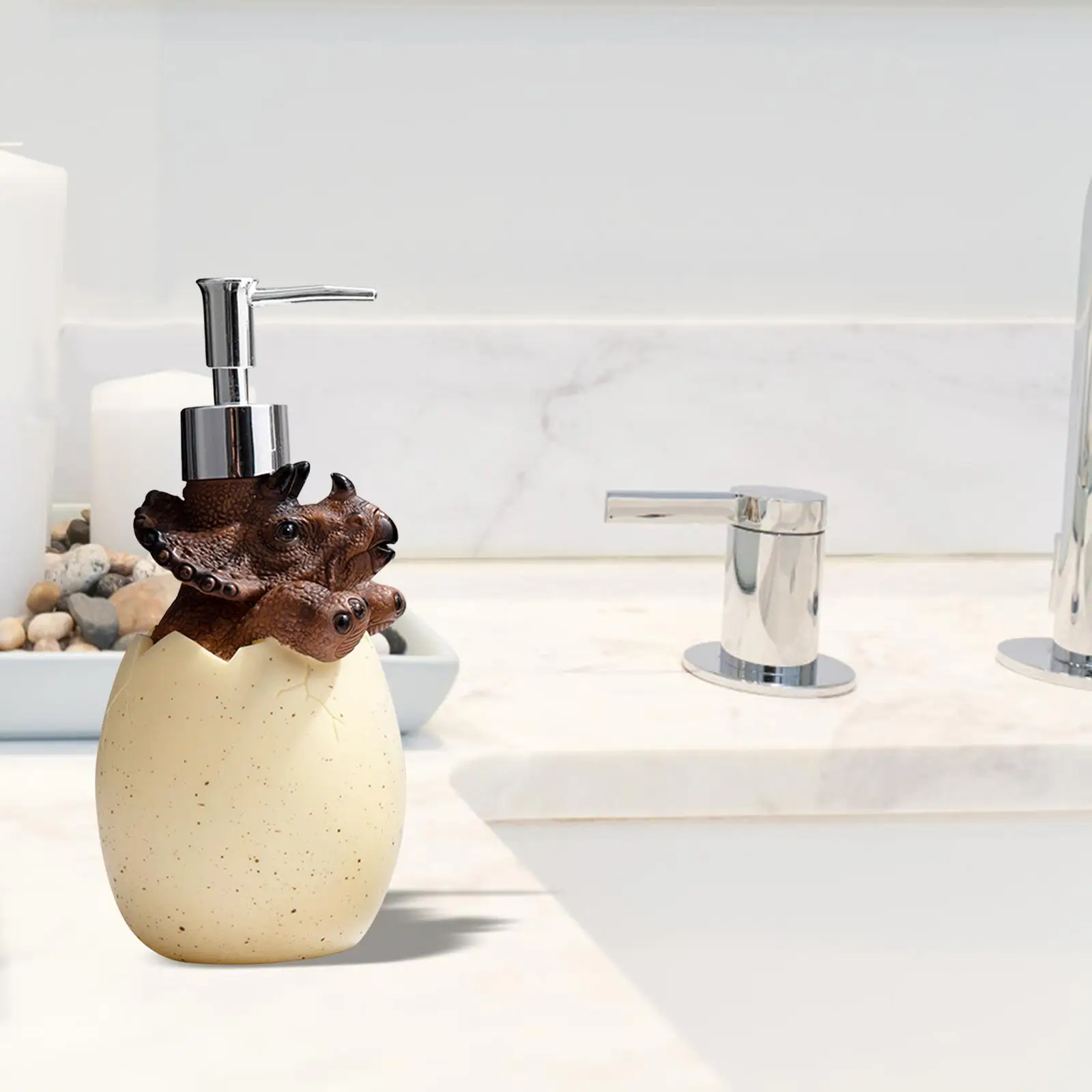 Cute Animal Soap Dispenser, 560ml Bath Accessory Refillable for Bathroom Decoration