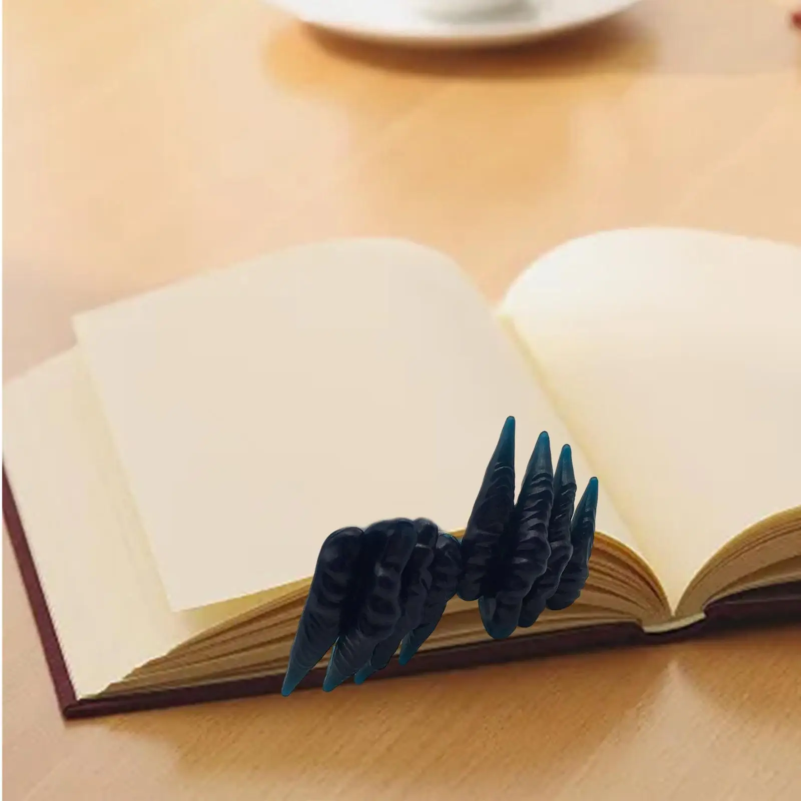 Devil Hand Bookmark Creative Decoration Claw 3D Bookmark Halloween Bookmark for Bookworm Office Presents Writer Stationery