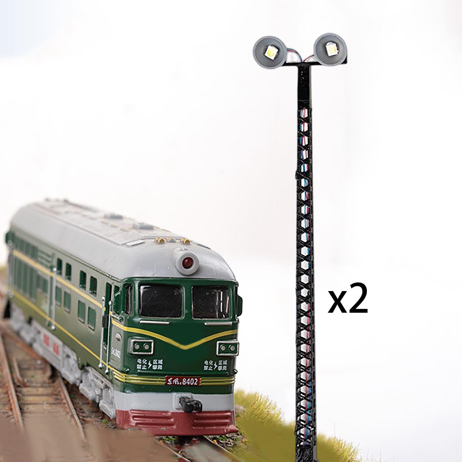 2Pcs Lattice Mast Light Lamppost 1:87 Scale Street Lamp LED Gauge Sand Table Model for Railroad Building Pathway Mini Landscape