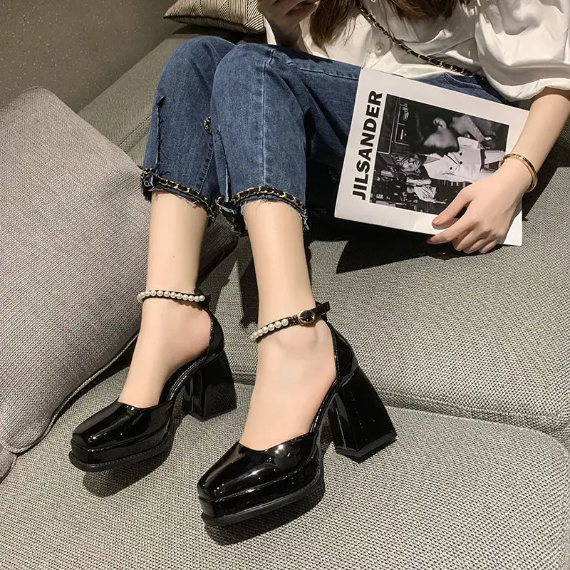 Fashion High Heels Women's 2022 Spring New Korean Style Versatile Closed Toe Sandals Mary Jane Chunky Heel Pumps