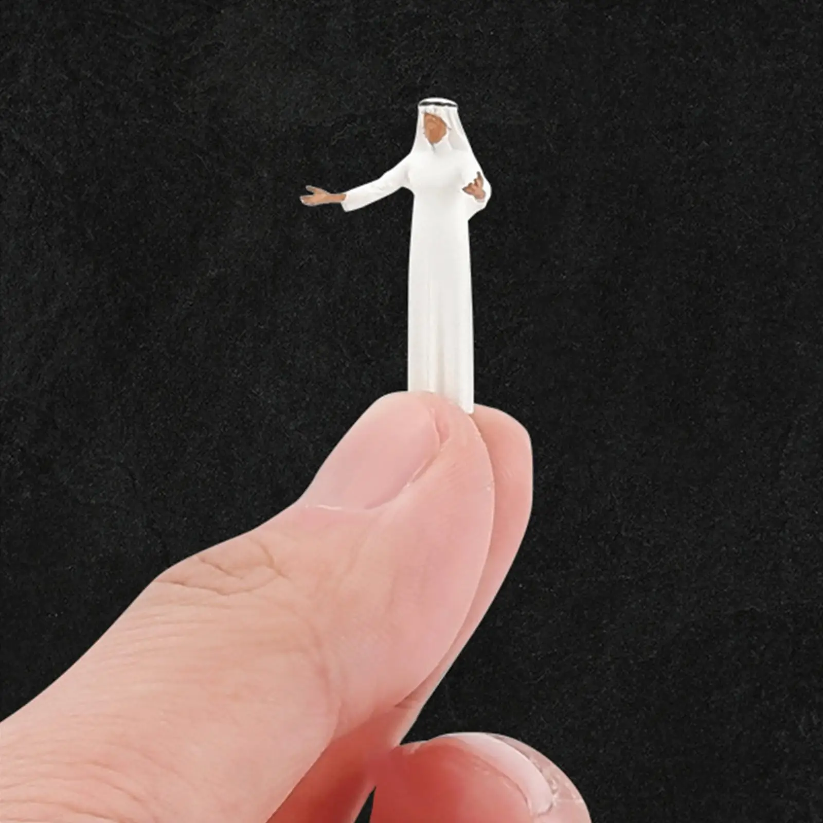 Miniature 1/64 People Figures Tiny People Model DIY Crafts Hand Painted Resin for Photography Props Layout