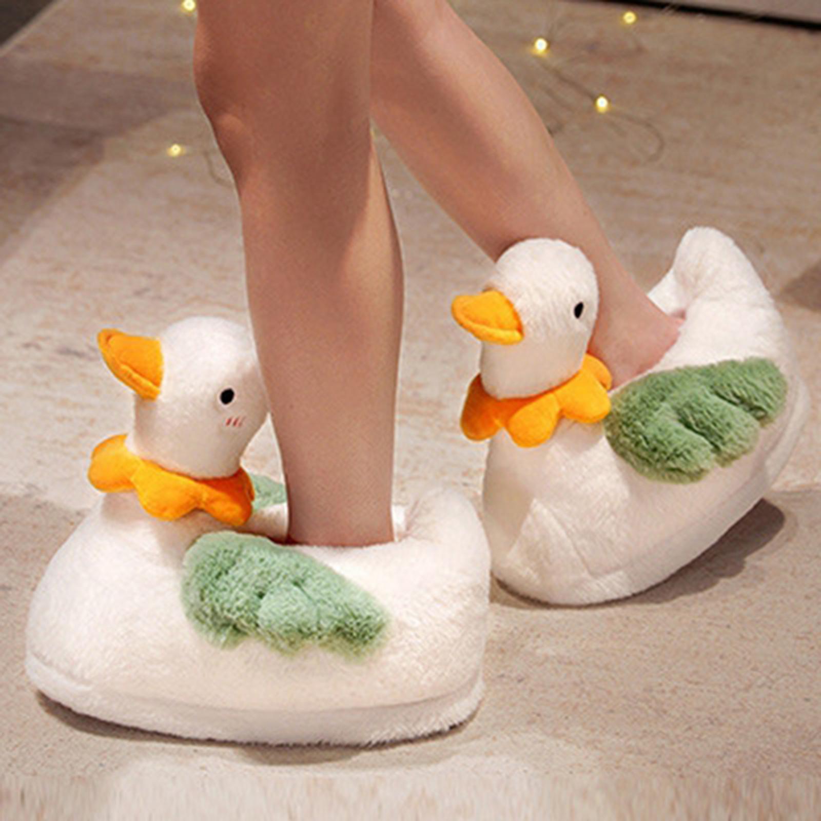 Women Duck Shaped Plush Slippers Warm Shoes House Slipper Non Slip Indoor Fuzzy Animal Slippers for Students Couple Adults