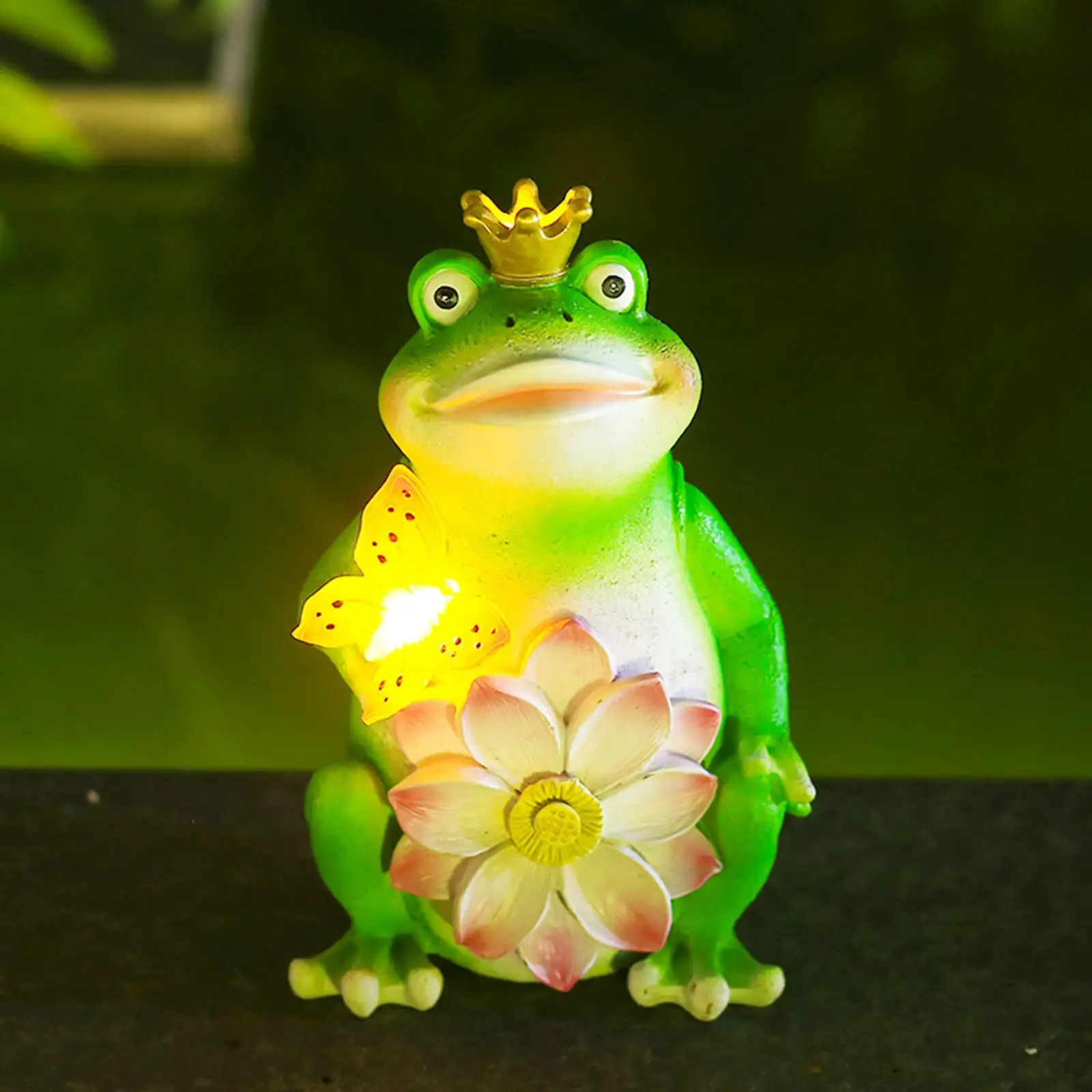 Adorable Solar LED Lights Solar Powered Light LED Frog Statue for Fence Walkway Decor