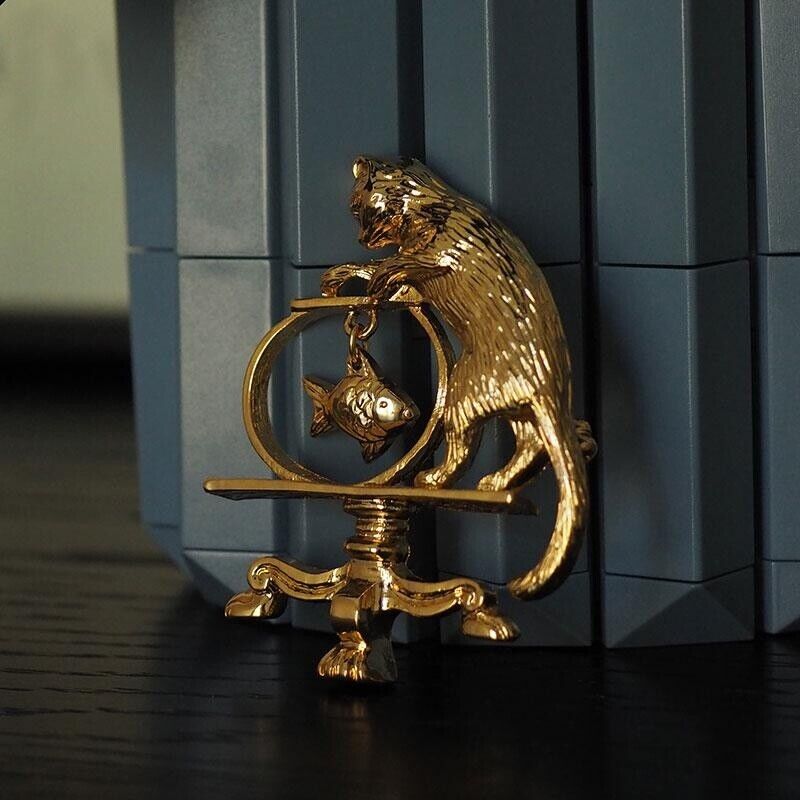 Vintage Barock Kätzchen Brosche Einfache Matte Metall Katze Emaille Pin Mode Tier Pins Kleidung Zubehör Bankett Party Geschenke – Detail 6