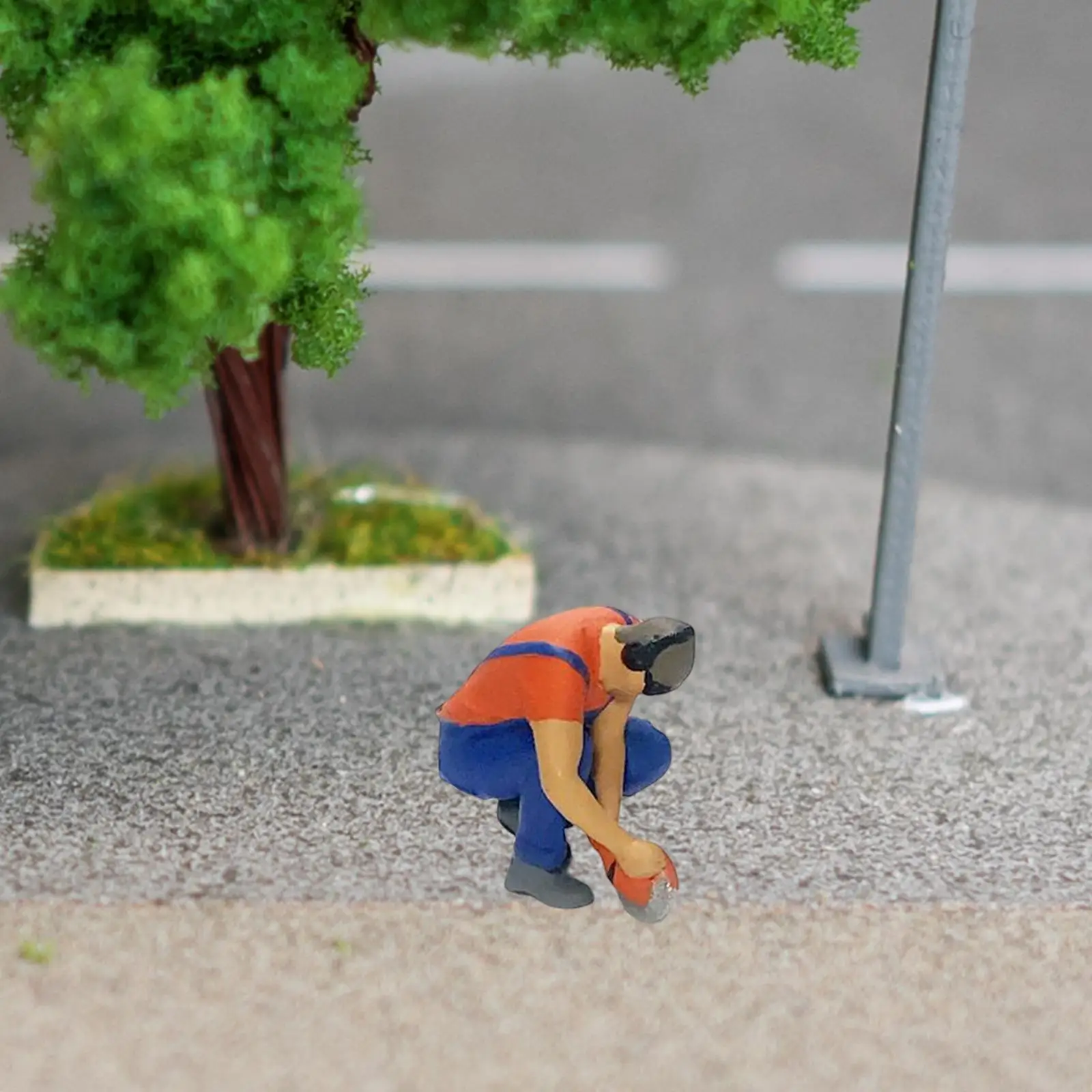1/64 Figure Repairman Accessories Miniature Scenes Tiny People DIY Projects Micro Landscape Architecture Model Layout Dioramas