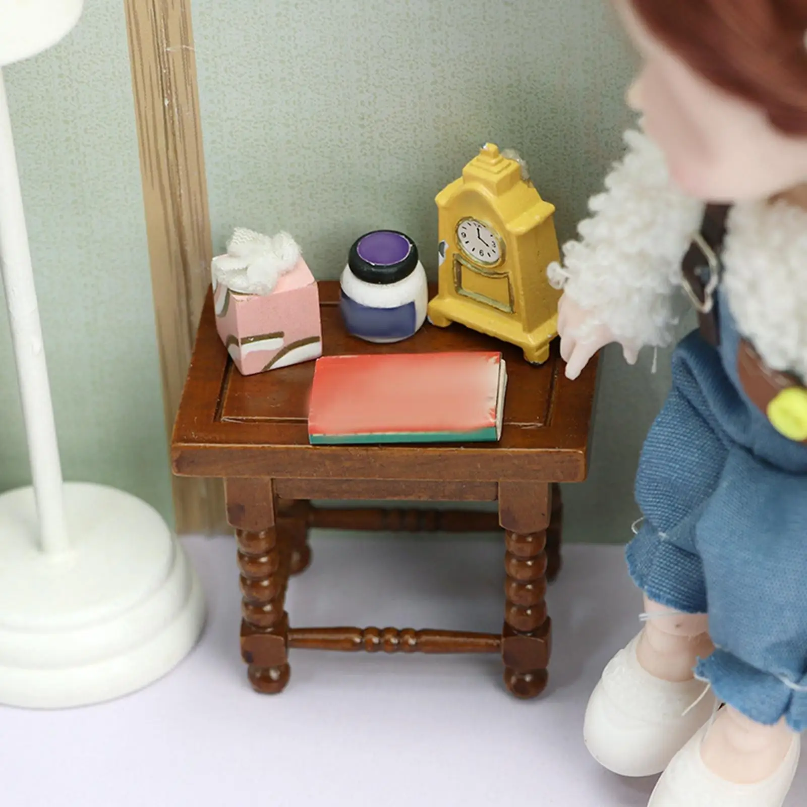 Simulated 1:12 Scale Doll House End Table Wooden Life Scene Scenery Elegant