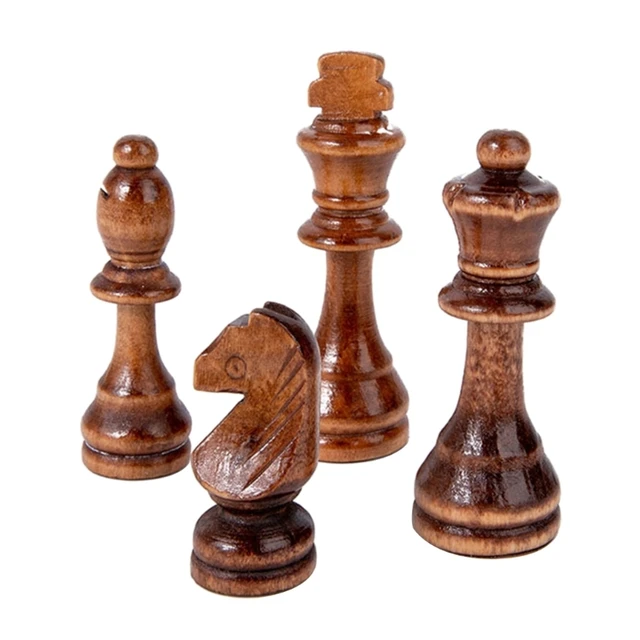 Peças de xadrez de madeira imagem de stock. Imagem de verificado - 228326507