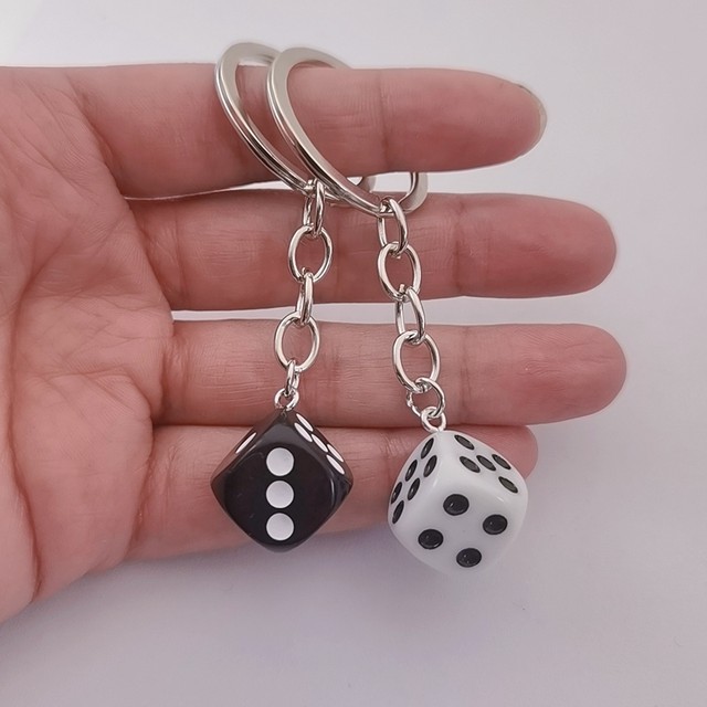 Dice Keychain for Women, Dice Cube Key Chain for Girls, Funny Dice Key  Ring, Cute Dice Keychains, Black Dice Amulet Keyring, Punk Dice Keychain