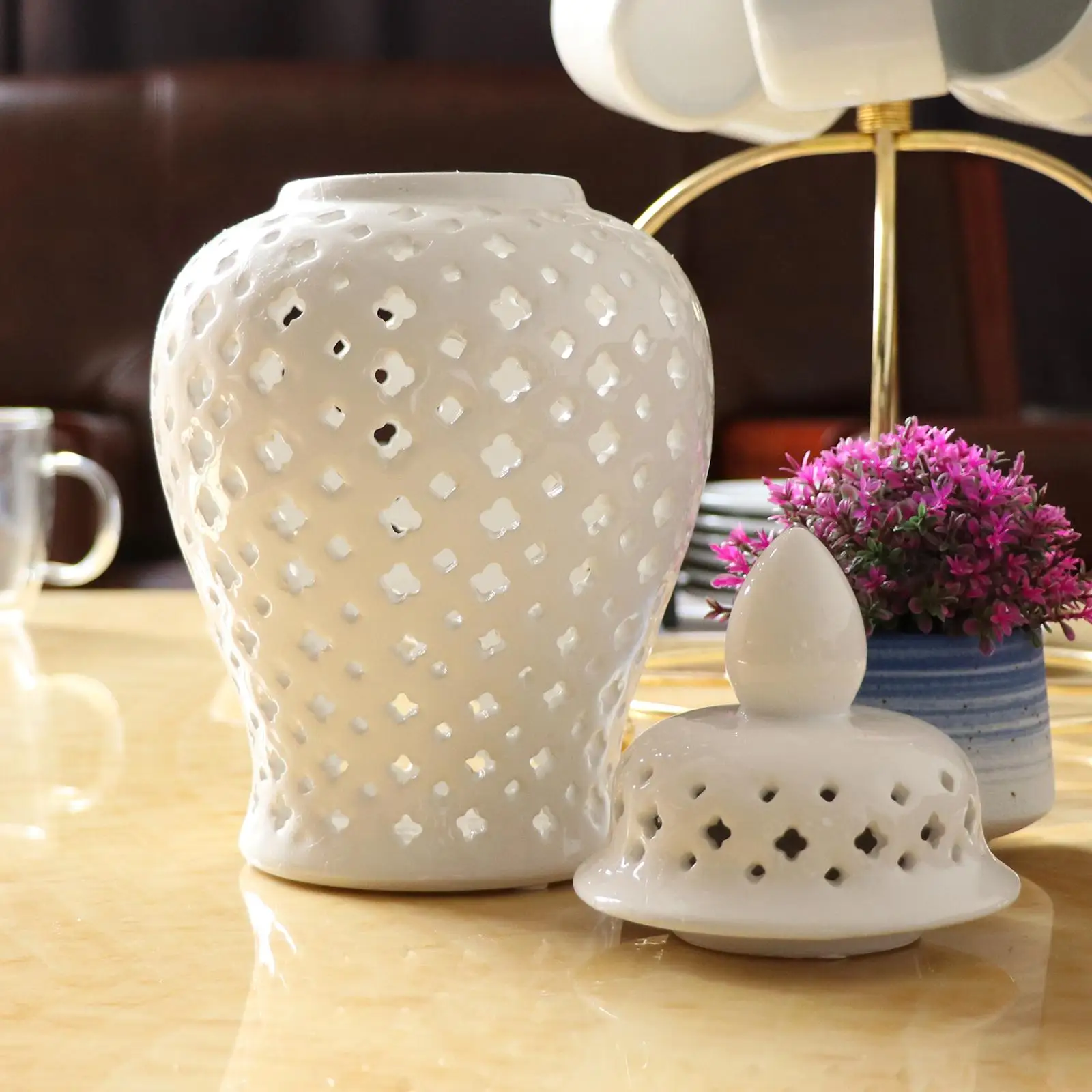 Porcelain Jar Vase with Lid Lantern Lattice Ginger Jar for Decoration Gift Display