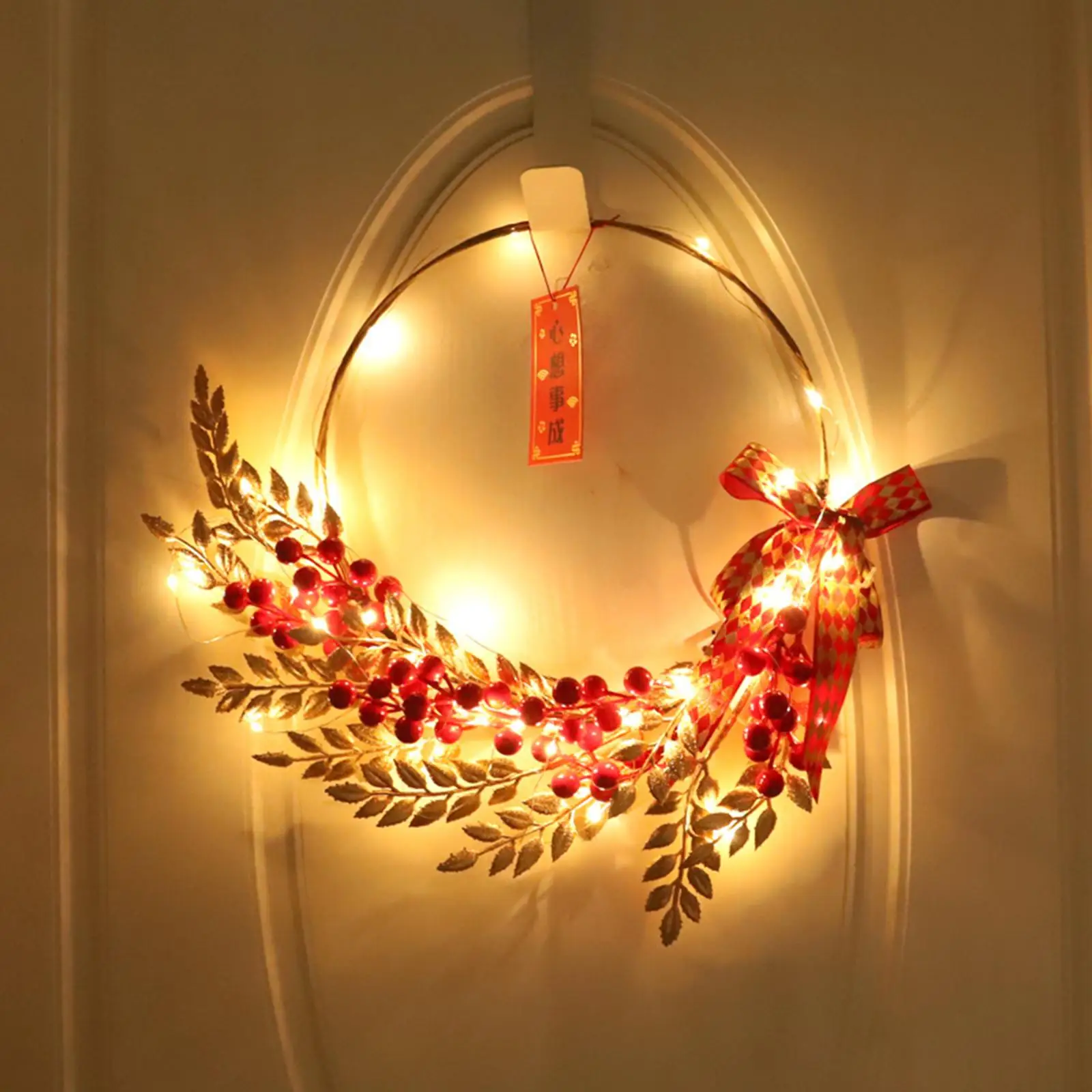 Hanging Red Berries Wreath Decoration Handmade Iron Simulated Wreath for Front Door Indoor Outdoor Living Room New Year Holiday
