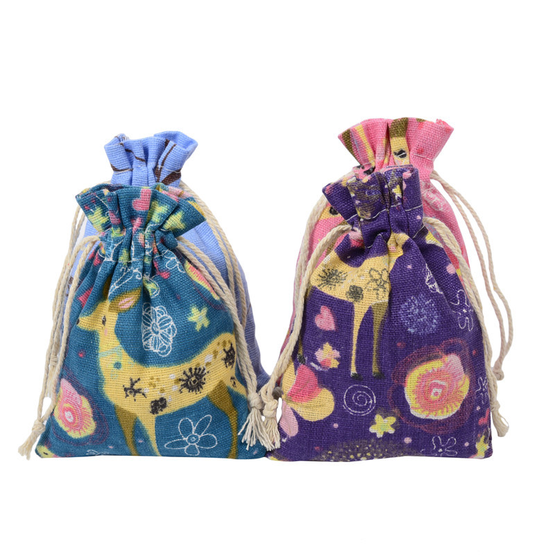 10 teile/los Rote Rose Druck Baumwolle Leinen Tasche Hochzeit Candy Kordelzug Tasche Reise Kleine Objekt Lagerung Tasche Weihnachten Geschenk Tasche – Detail 2