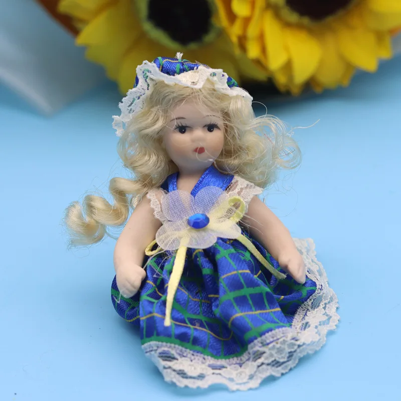 B Коллекционная фарфоровая кукла в викторианском стиле. Винтаж. Alberon. Англия