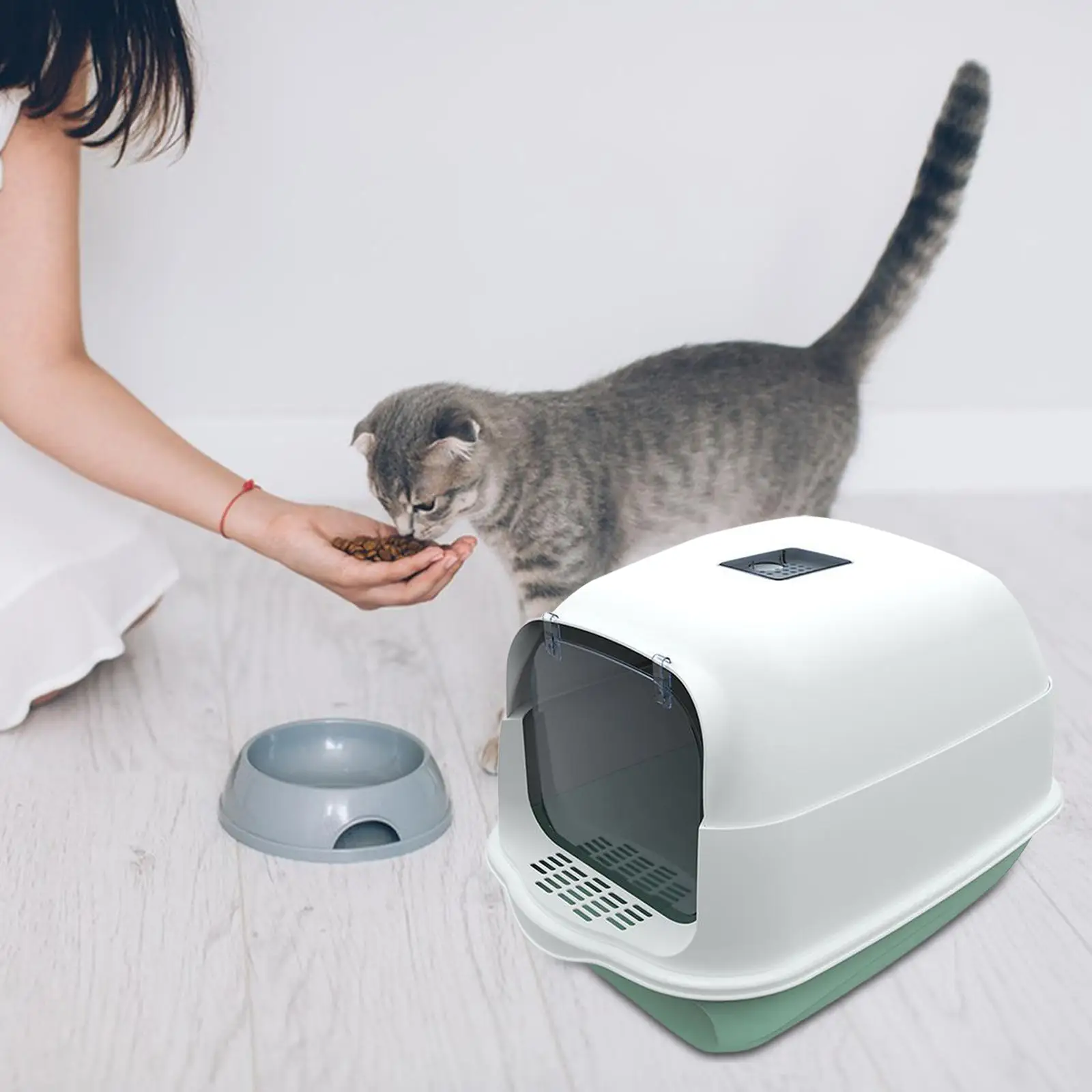 Cat Litter Box Enclosed and Covered Anti Splashing Easy Tidy Toilet