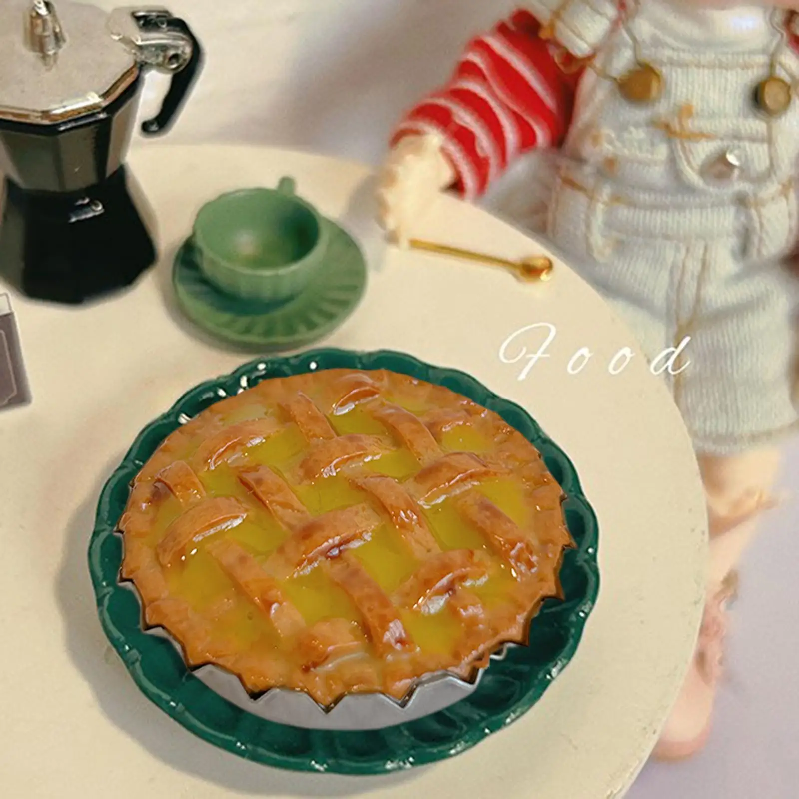 Miniature Scene Model, 1/6 1/12 Dollhouse Applepie Dessert Fruit Pie Model for 1:6 1:12 Scale
