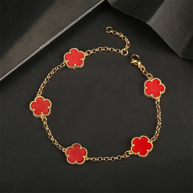 Four-Leaf Flowers Bracelet Ladies Jewelry 2022 Floral Pattern