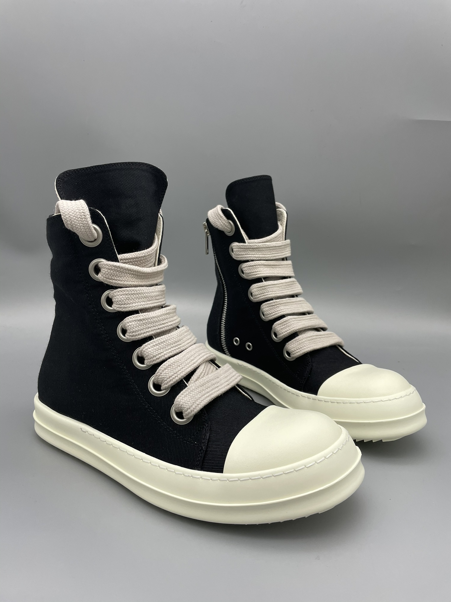 Rick owens jumbo padded low. Rick owens jumbo high. Rick owens jumbo high. Rick owens jumbo lace. Rick owens ramones jumbo lace.