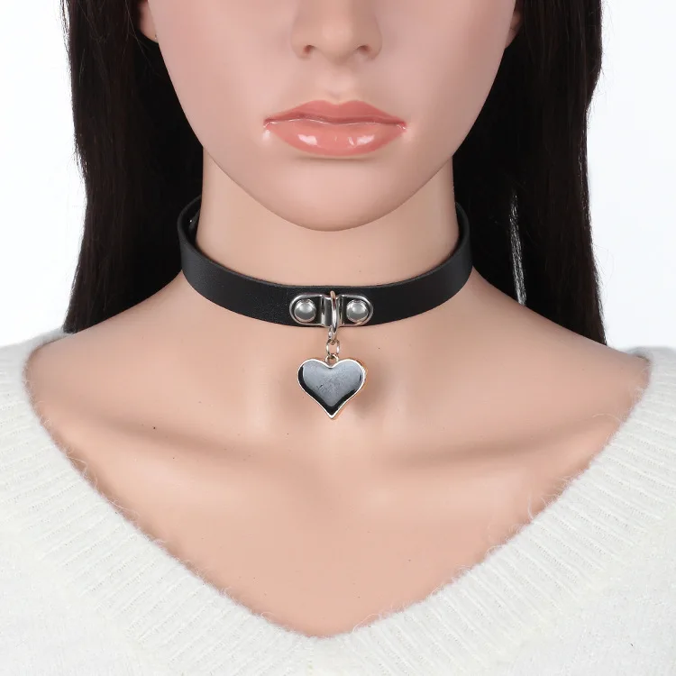 Leather Leather Collar Necklace for Women Gothic Love Bound Clavicle Chain Heart-ShapedchokerCreative accessories