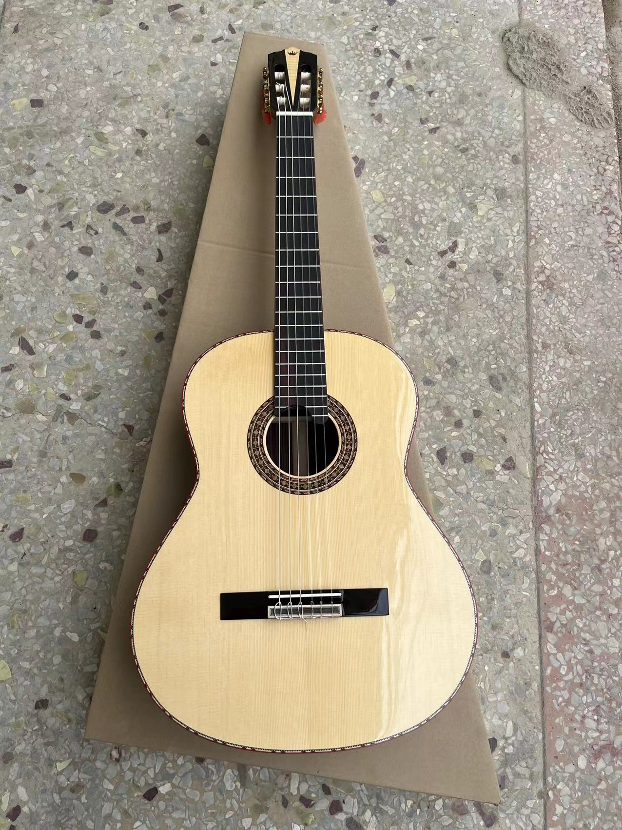 Title 8, 36 inch Classical guitar with Nylon string 580m...