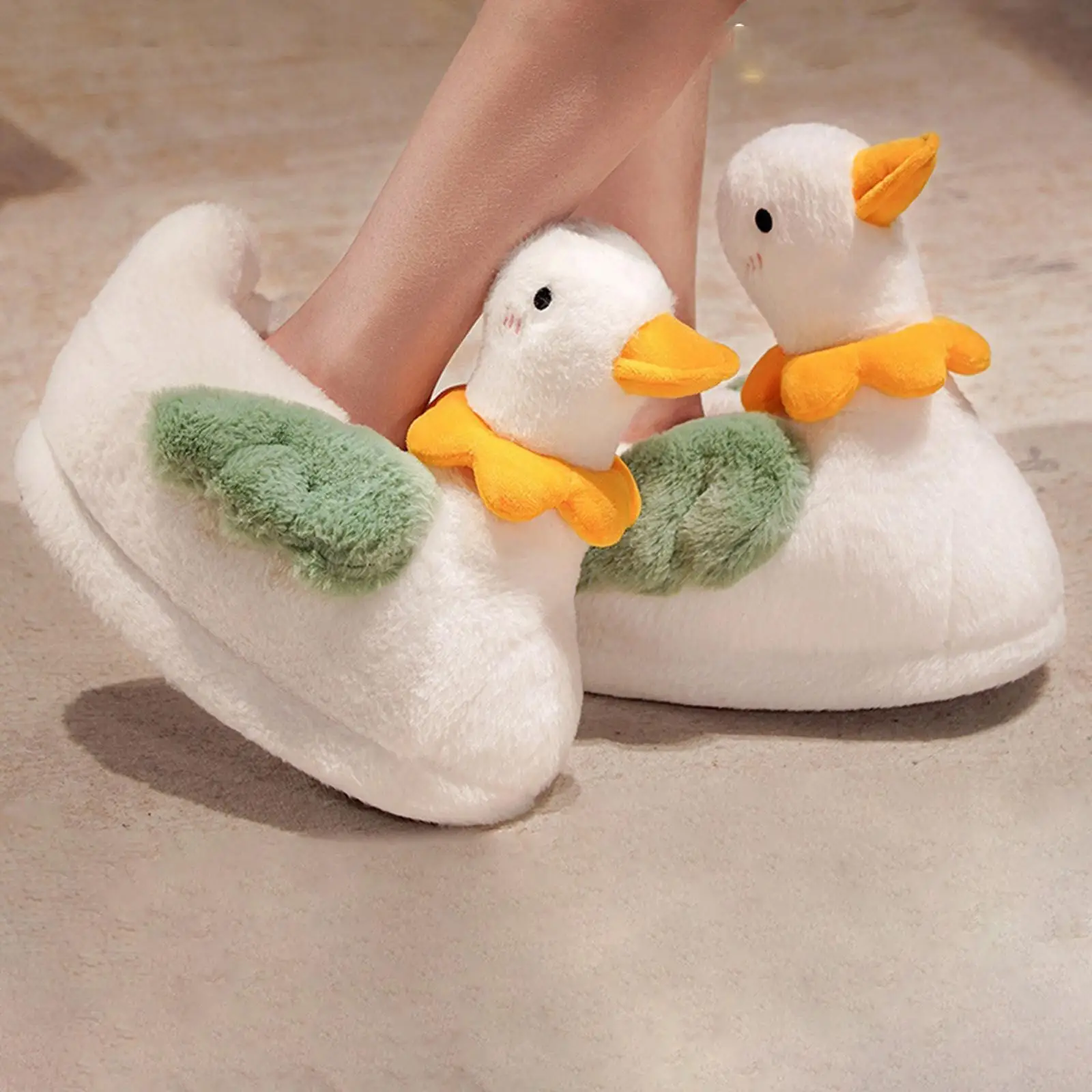 Women Duck Shaped Plush Slippers Warm Shoes House Slipper Non Slip Indoor Fuzzy Animal Slippers for Students Couple Adults