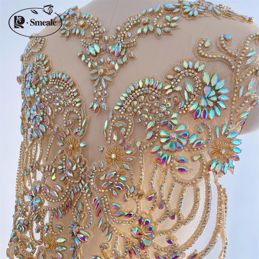 Handgenähter AB-Glasbohrkragen in Hautfarbe. Funkelnder Strasskragen mit Blumen, Schal, Schultern, Hochzeitskleid, DIY-Patch RS4852 – Detail 2