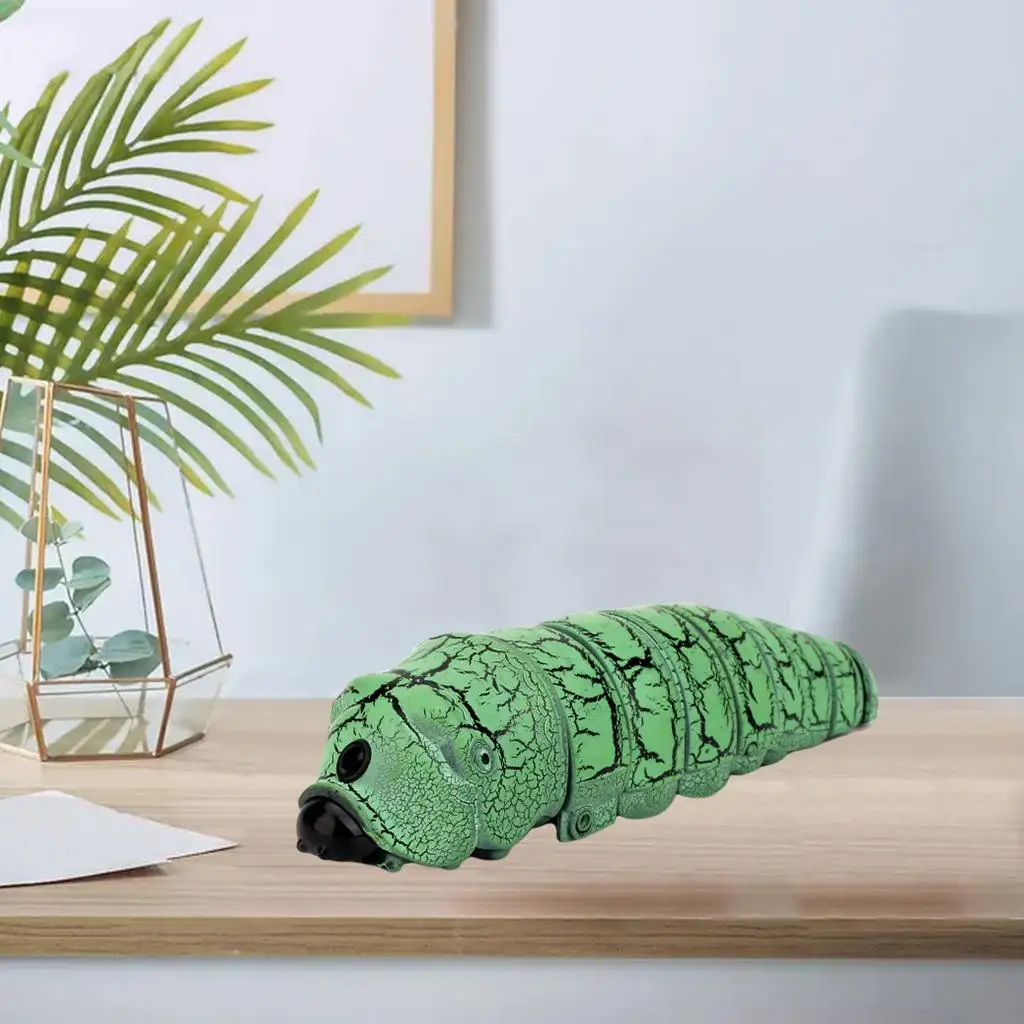 Electric Caterpillar Remote Control Toy With Infrared Remote Control Ghost Spoof Reptiles Kids Adults Party Prank Toy