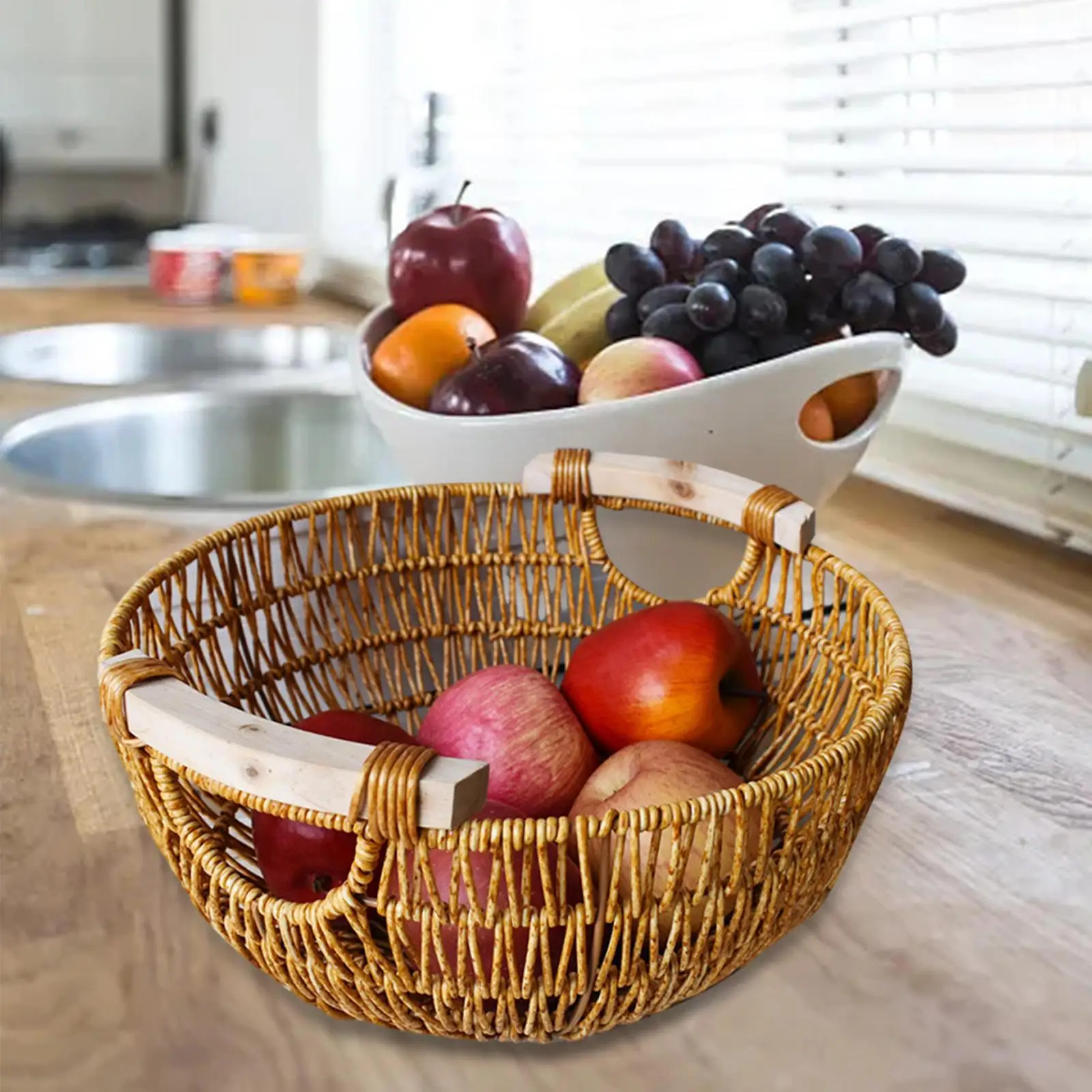 Woven Basket with Handle Photography Props Household Fruit Container Outdoor Basket Picking Basket Hamper Basket for Home Garden