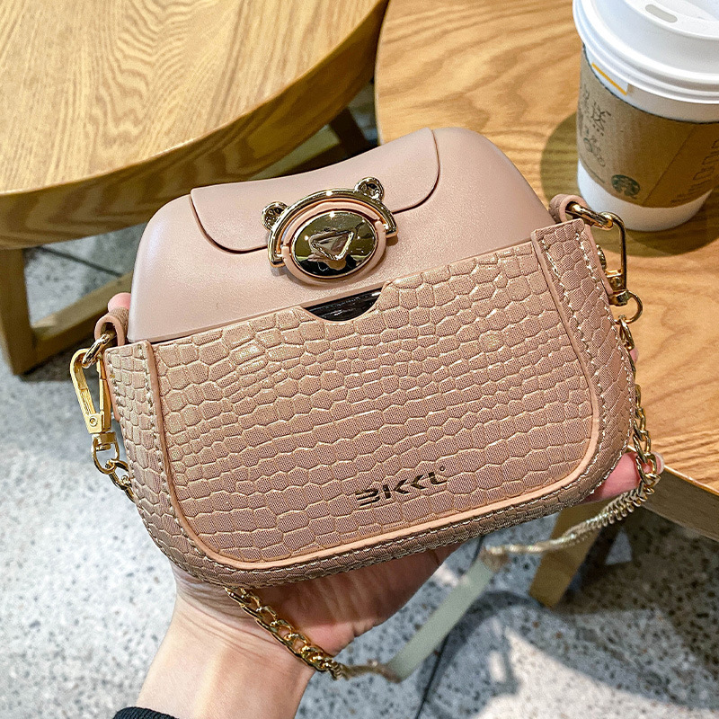 Bag Water Bottle Cup High-Value Girls Messenger Can Carry Cup Portable Design Plastic Straw Water Bottle