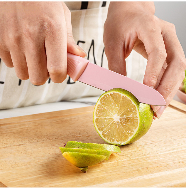 Yellow knife set (kitchen)  Yellow kitchen decor, Lemon kitchen