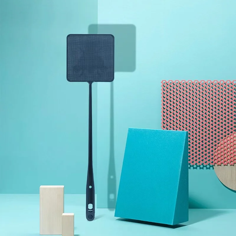 Description Picture 5 of itemA thick and soft plastic fly swatter for mosquito control