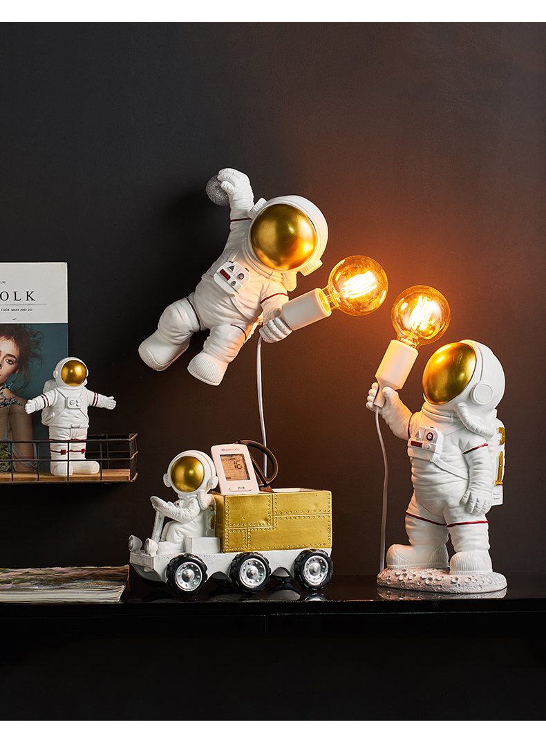 Home Decoration Accessories Creative Astronaut Wall Lamp Modern Simple Living Room Bedroom Hanging Ornament Resin Crafts Gift