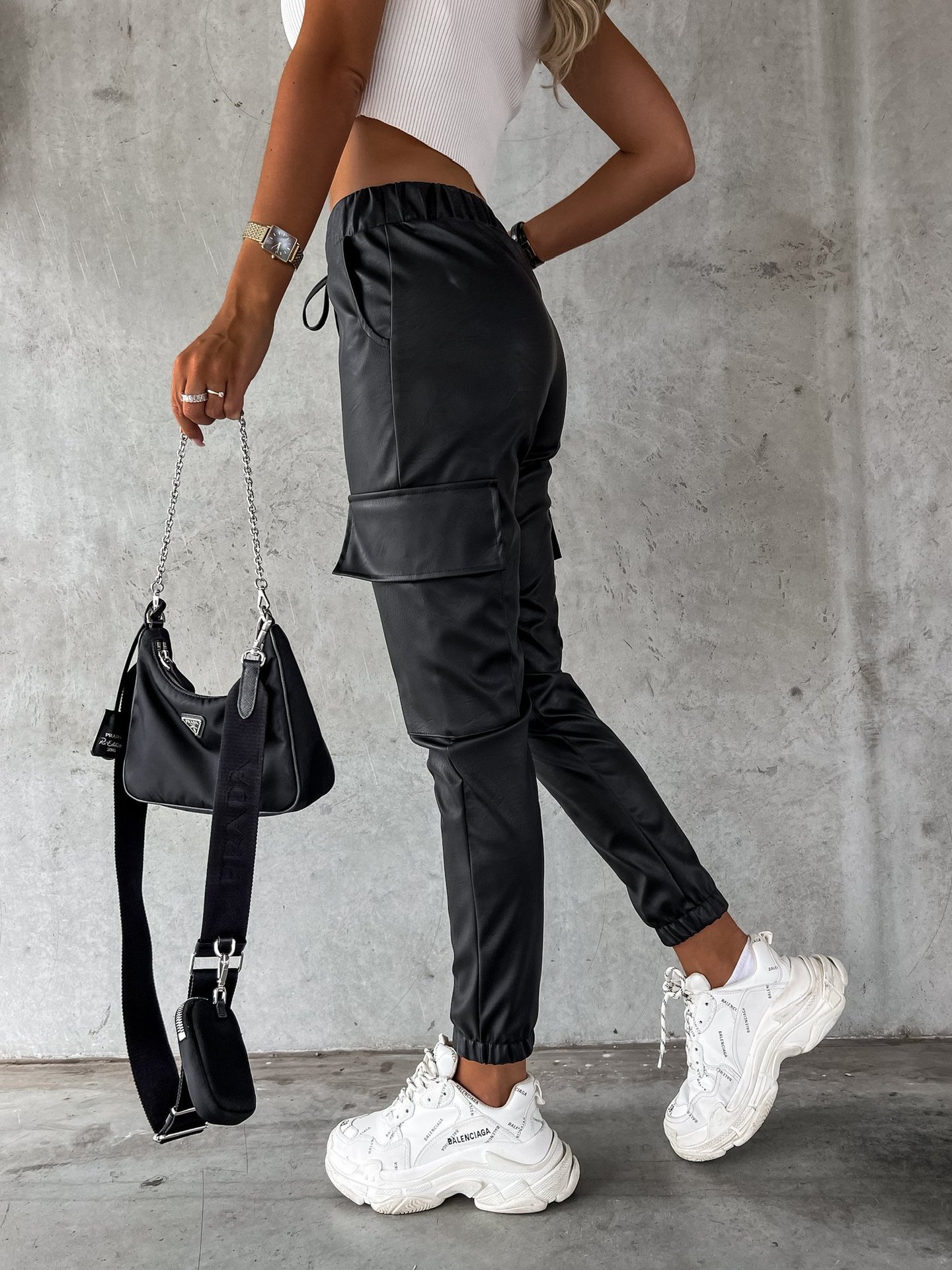 alta, monocromática, leggings de bolso com aba,