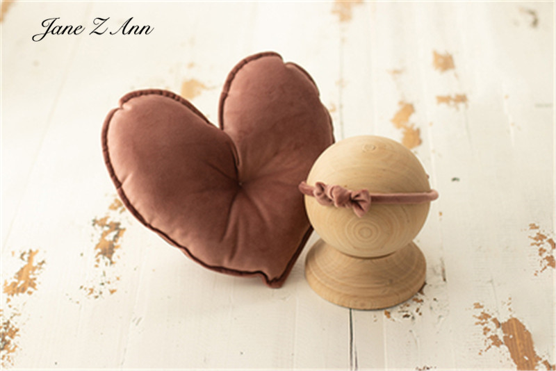 Buntes Liebes-Samt-Kissen + Schleifen-Stirnband-Set, Herzförmiges Baby-Requisit für Neugeborenen-Fotografie – Detail 9