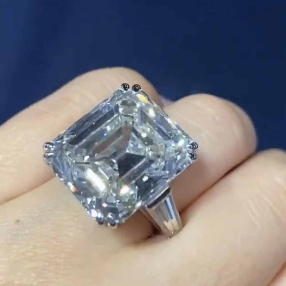 Luxury 925 Sterling Silver Wedding Engagement Simulated Diamond White Gold Ring Fine Jewelry Wholesale