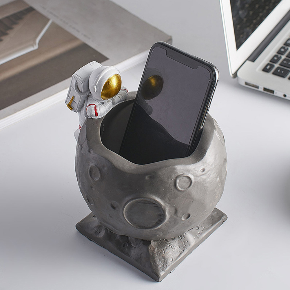 Bonito dos Desenhos Organizador de Mesa Resina Animados Caneta Titular Durável Papelaria Escritório Artesanato Astronauta Design 8 durável papelaria escritório organizador de mesa resina