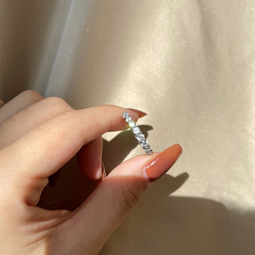Anillo Círculos Con Circonitas Y Lisos En Plata