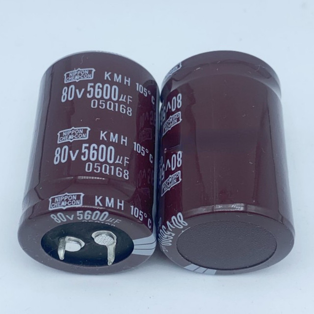 Condensatori Nippon Chemi-con Condensatori Elettrolitici Nippon Chemi-Con 22uF 25V Radiali | Confezione Da 12 Pezzi | Garanzia 3 Mesi