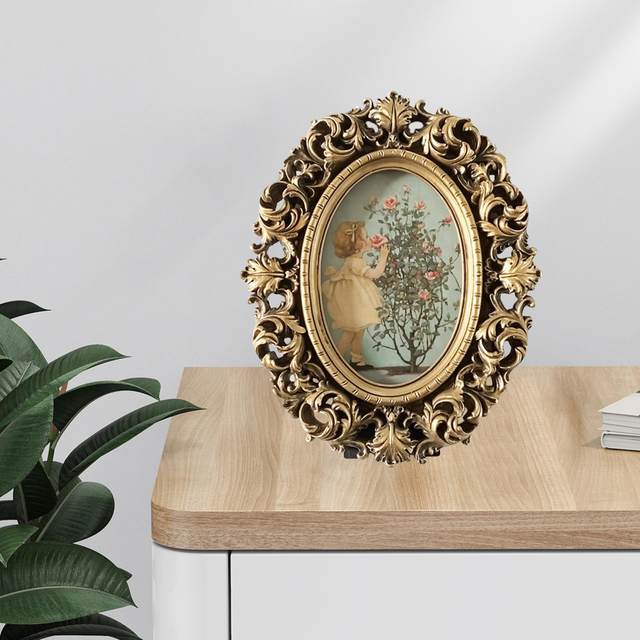 European Style Picture Frame Tabletop and Wall Embossed Decorative